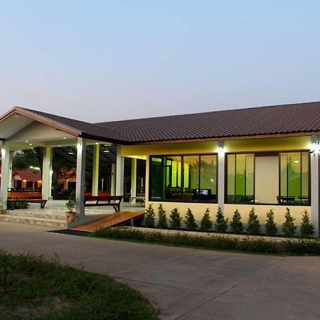 Hotel Bansuansiriwat à Ban Tak Extérieur photo