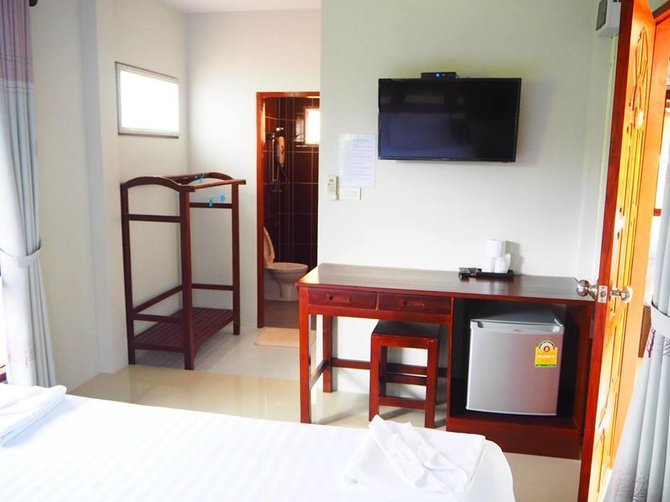 Hotel Bansuansiriwat à Ban Tak Extérieur photo