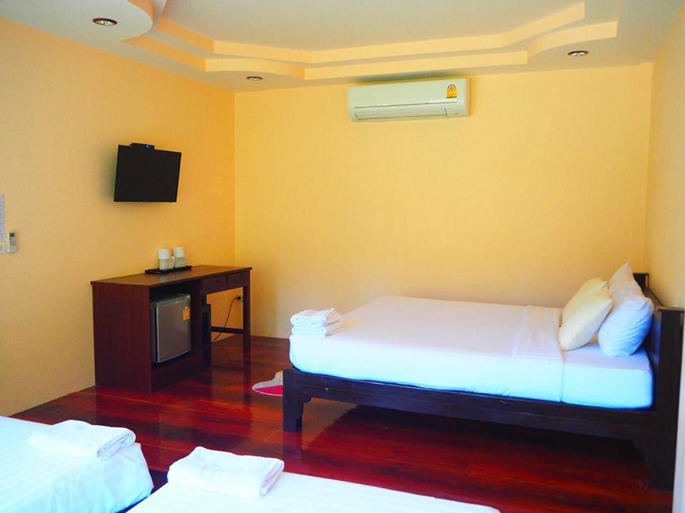 Hotel Bansuansiriwat à Ban Tak Extérieur photo