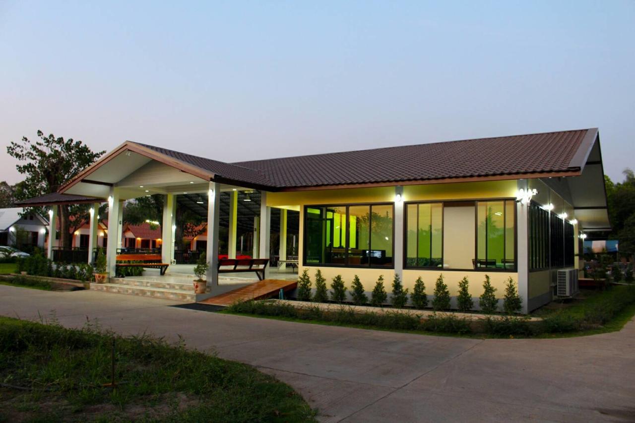 Hotel Bansuansiriwat à Ban Tak Extérieur photo